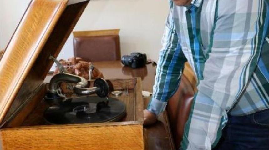 Atat&uuml;rk&rsquo;&Uuml;n Gramofonun 70 Yıllık Sessizliği Sona Erdi