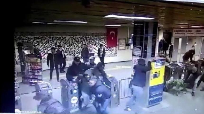 Napoli Taraftarlarının &Ccedil;ıkardığı Olaylar Kameralarda