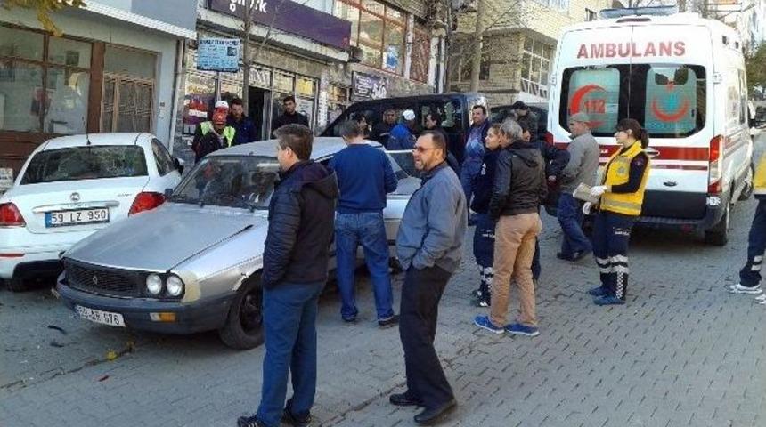 Sara Ge&ccedil;irdiği İddia Edilen S&uuml;r&uuml;c&uuml; Kaza Yaptı