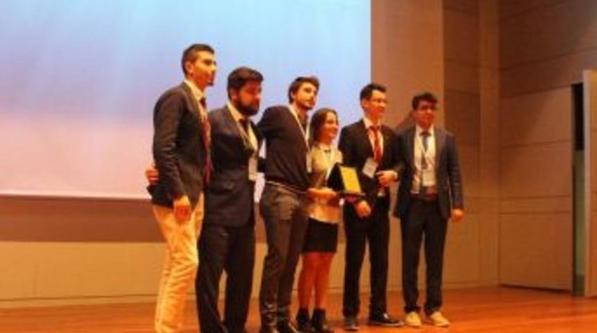 Teknoloji Fak&uuml;ltesi &Ouml;ğrencilerine &Ccedil;evre &Ouml;d&uuml;l&uuml;