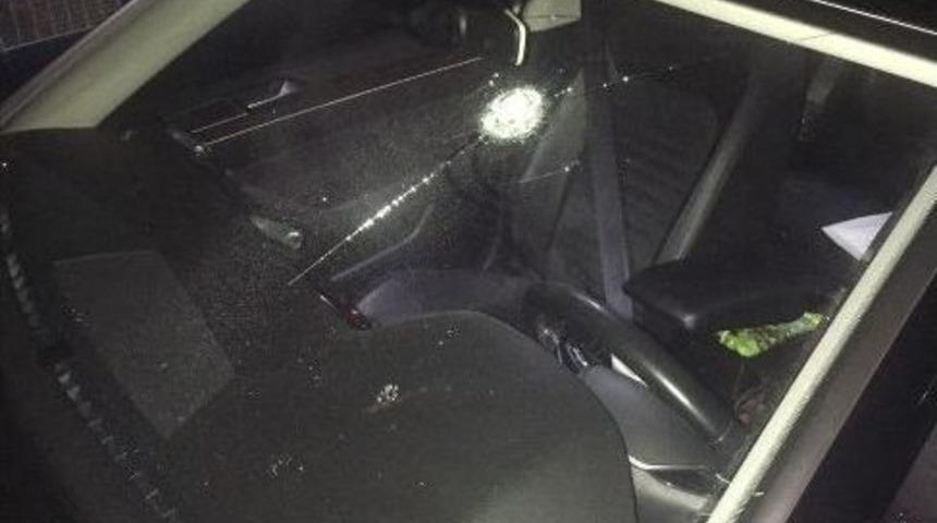 Avcılar Belediye Başkanı Handan Toprak Benli&rsquo;nin Mermi İsabet Eden Aracı G&ouml;r&uuml;nt&uuml;lendi