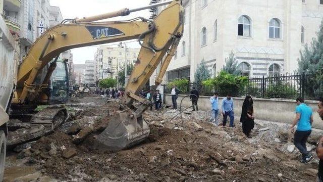 Cizre’de ‘sokak Sağlıklaştırılması’ Projesi Başlatıldı