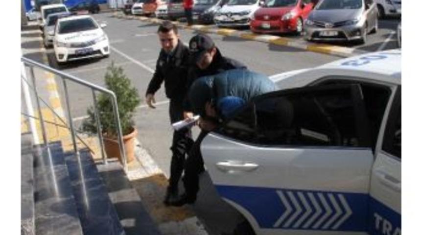 T&uuml;rk Hava Yolları U&ccedil;ağına Bomba İhbarı Yapan, Yolcu &Ccedil;ıktı