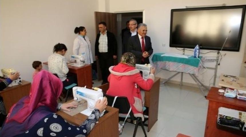 Başkan B&uuml;y&uuml;kkılı&ccedil;, Mel-mek Kurslarını Ziyaret Etti&hellip;