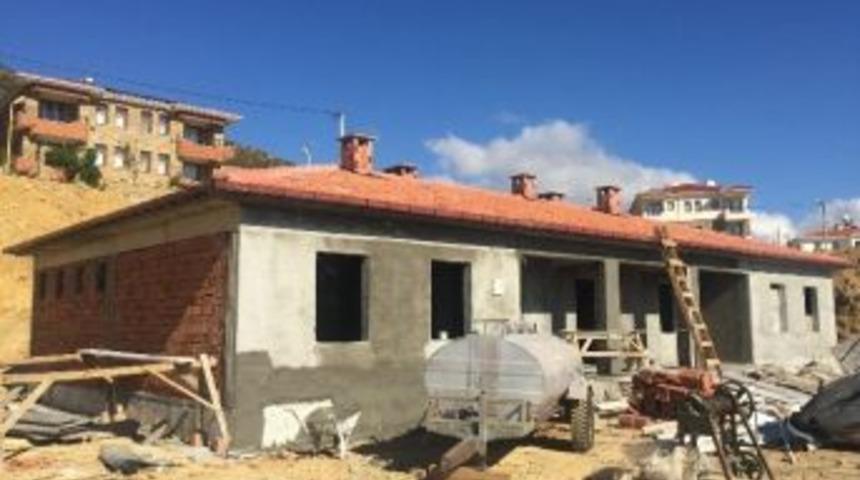 Uğurlu İlkokul Binasında &Ccedil;alışmalar S&uuml;r&uuml;yor