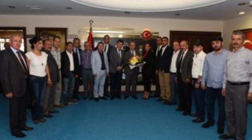 Vali Demirtaş: "konyalıların K&uuml;lt&uuml;rlerini Adana&rsquo;da Yaşatmaları Mutluluk Verici"