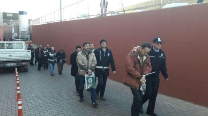 Bylock Kullanan 12 Kişi Adliyeye Sevk Edildi