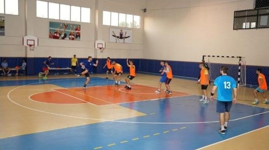 Adıyaman Hentbol Belediyespor, G&uuml;m&uuml;şhane Ma&ccedil;ına Hazırlanıyor