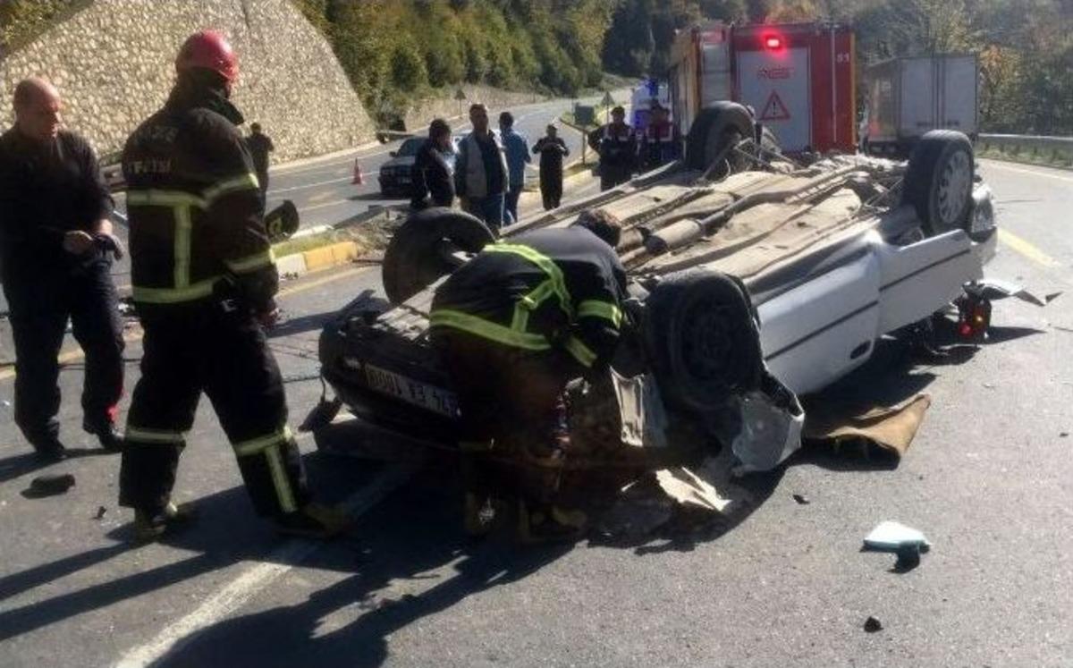 D&uuml;zce&rsquo;de Feci Kaza: 1 &Ouml;l&uuml;, 2 Yaralı