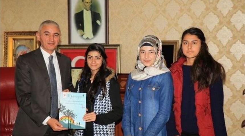 &Ccedil;ocuk Evlerinde Kalan Kızlar &ldquo;ilk Cemrem&rdquo; İsimli Dergi &Ccedil;ıkardı