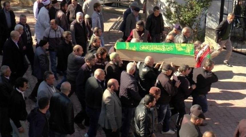 Eşi Tarafından Boğulduğu İddia Edilen 2 &Ccedil;ocuk Annesi Toprağa Verildi