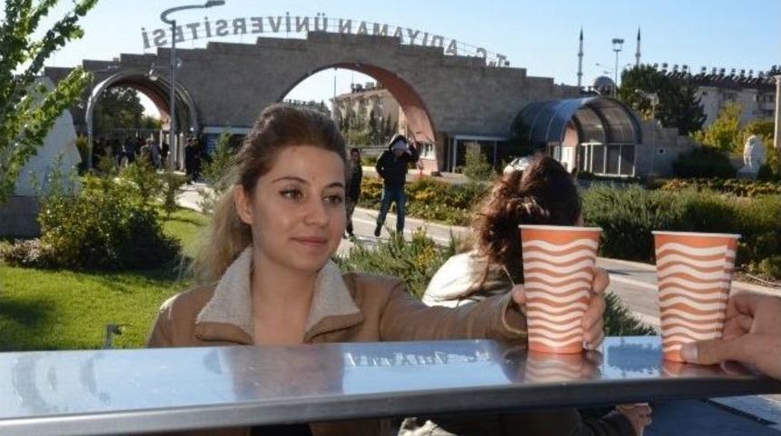&Uuml;niversitede &Ouml;ğrencilere &Ccedil;orba İkramı Devam Ediyor
