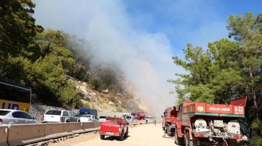 &nbsp;Antalya'da Orman Yangını (2)