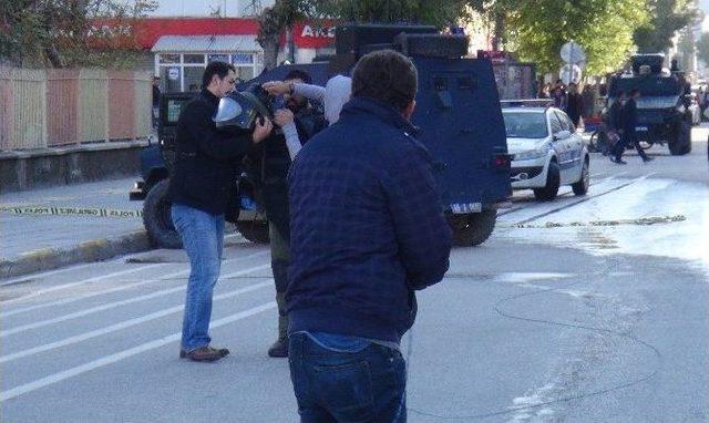 Van&rsquo;da Ş&uuml;pheli Paket Alarmı 1