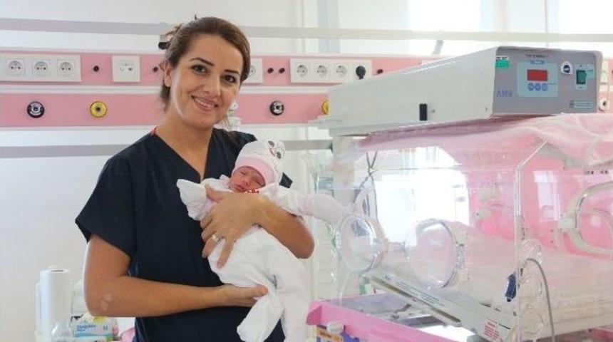 Demirel Bebek Hayata Tutundu