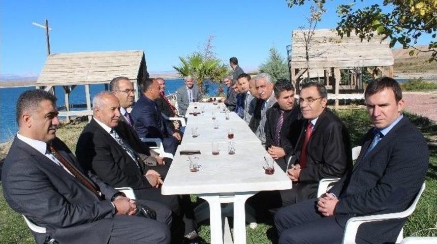 Milli Eğitim M&uuml;d&uuml;rleri Samsat&rsquo;ta Eğitimi Konuştular