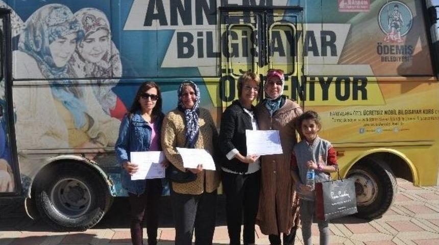 Bin 20 Anne Bilgisayar &Ouml;ğrendi