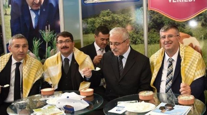 Tarım Fuarı&rsquo;nda Yunusemre Ve Şehzadeler Standına Yoğun İlgi