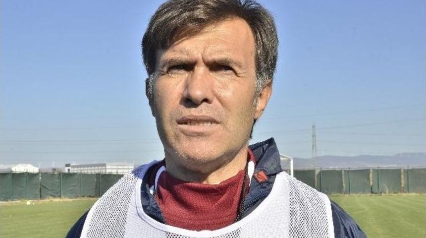 Feyyaz U&ccedil;ar, Bandırmaspor&rsquo;un Başında İlk Antrenmana &Ccedil;ıktı