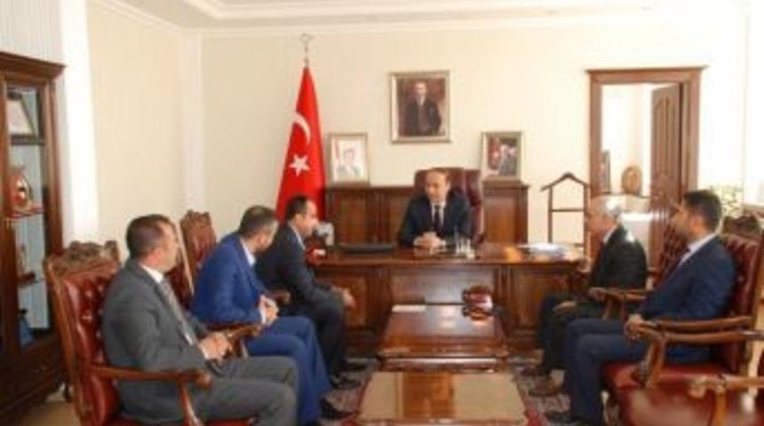 Veterinerler Vali Abdullah Erin İle Bir Araya Geldi