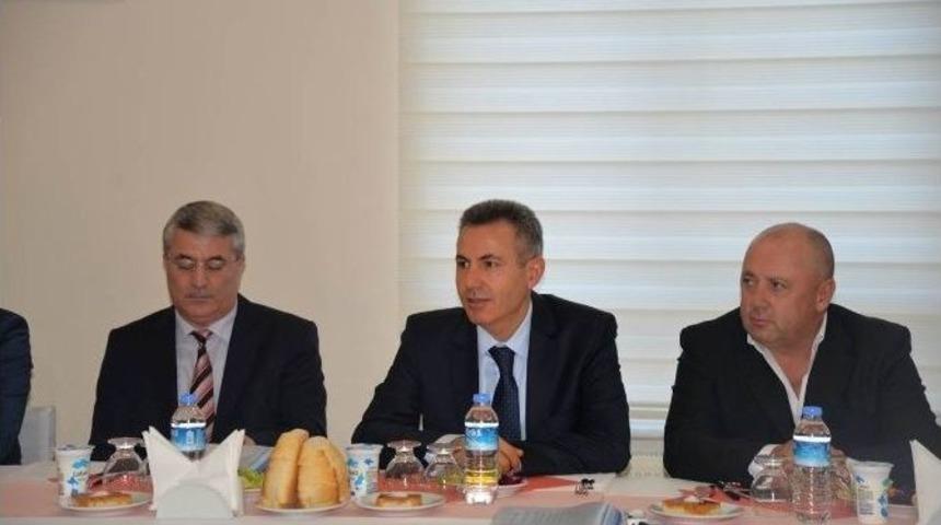 Vali Elban, Boz&uuml;y&uuml;kl&uuml; Sanayicilerle Bir Araya Geldi