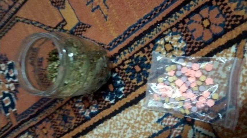 Salihli&rsquo;de Uyuşturucu Satıcılarına Darbe