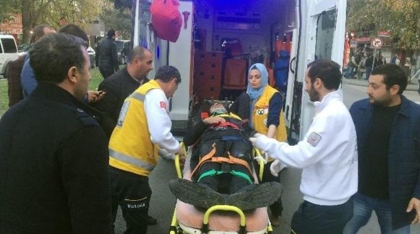 Motosiklet İle Bisiklet &Ccedil;arpıştı: 2 Yaralı