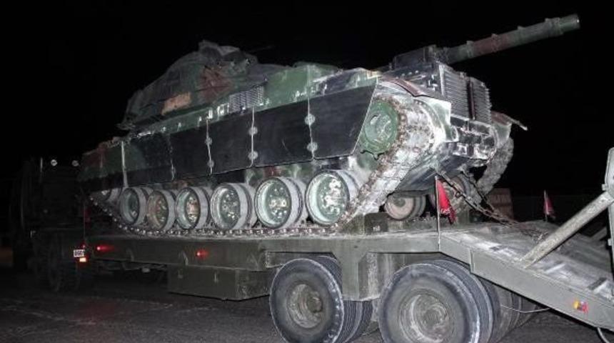 Tank Ve Zırhlı Ara&ccedil; Konvoyu Kızıltepe'ye, Iş Makineleri Ise Silopi'ye Ulaştı (2)