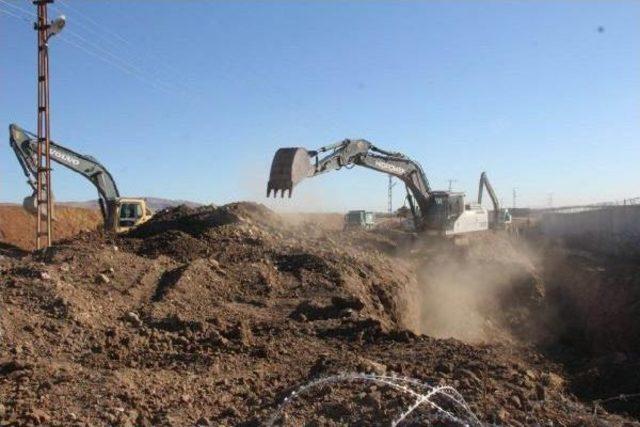 Nusaybin'den Suriye'ye Açılan Tünel Bulundu