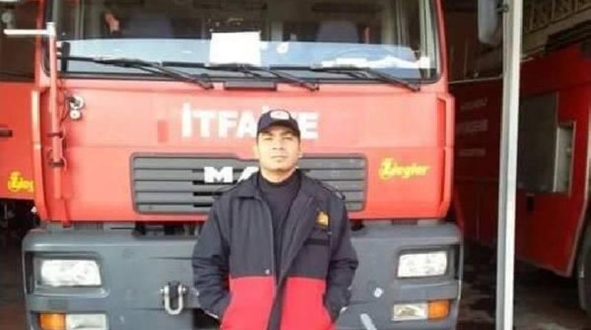 &Uuml;zerine Benzin D&ouml;k&uuml;p Kendini Yakan Itfaiyeci &Ouml;ld&uuml;