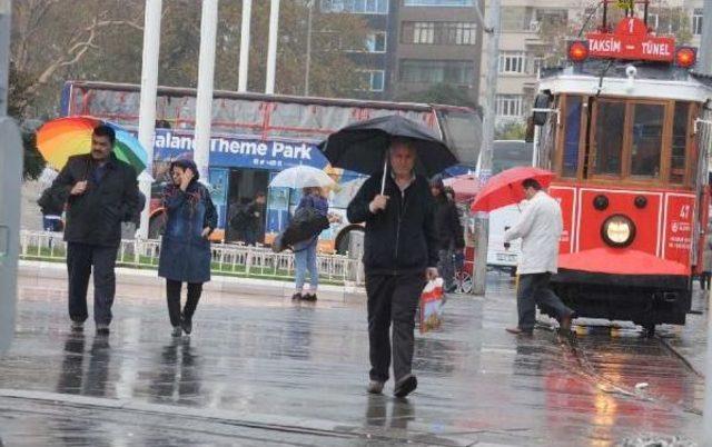 İstanbul da Yağmur Etkisini S&uuml;rd&uuml;r&uuml;yor 1