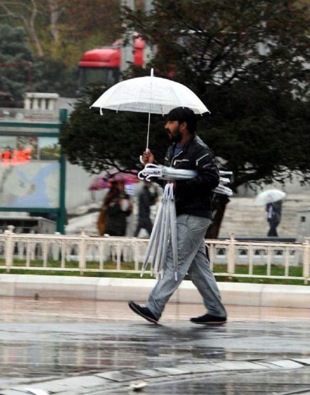 İstanbul da Yağmur Etkisini S&uuml;rd&uuml;r&uuml;yor 3
