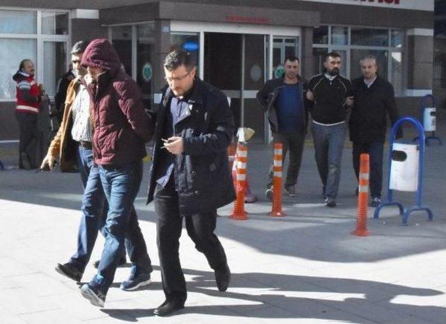 Fetö Yalanı Ile Dolandırıldığını Polis Parasını Teslim Edince Anladı