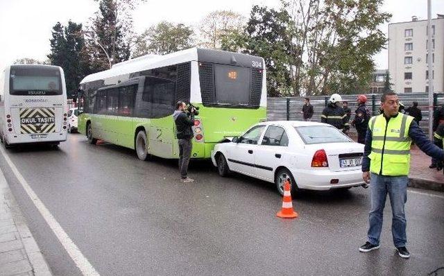 Kocaeli’de Trafik Kazası: 1 Yaralı