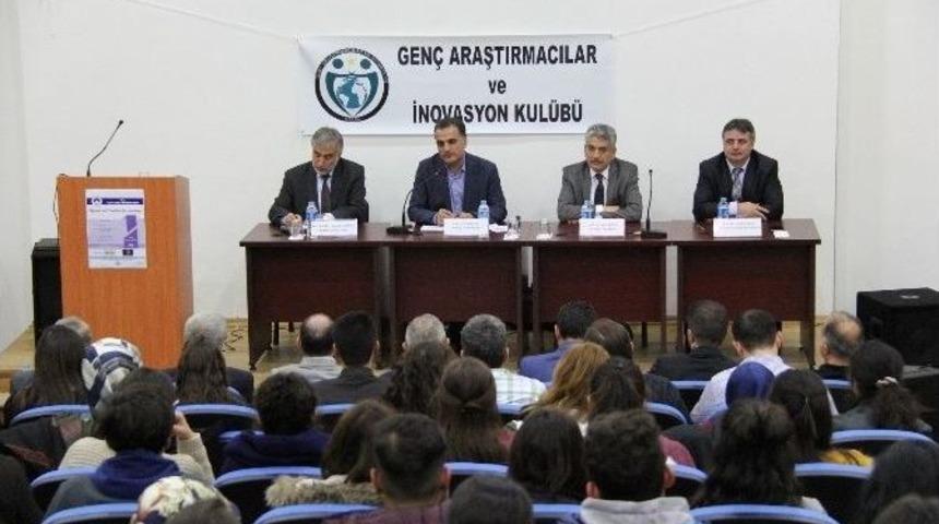 "siyaset Ve Y&ouml;netim Tartışmaları&rdquo; Konulu Panel