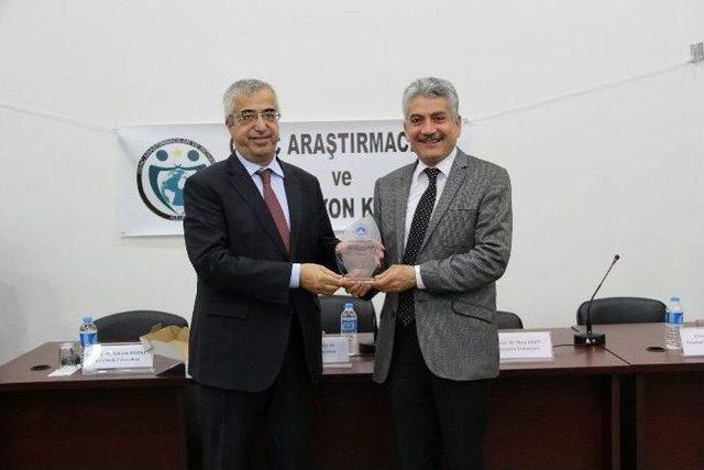 "siyaset Ve Y&ouml;netim Tartışmaları&rdquo; Konulu Panel 1