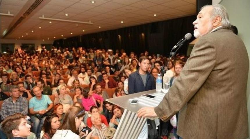 Konyaaltı Kitap Fuarı&rsquo;nda İlber Ortaylı Okuyucularıyla Buluştu