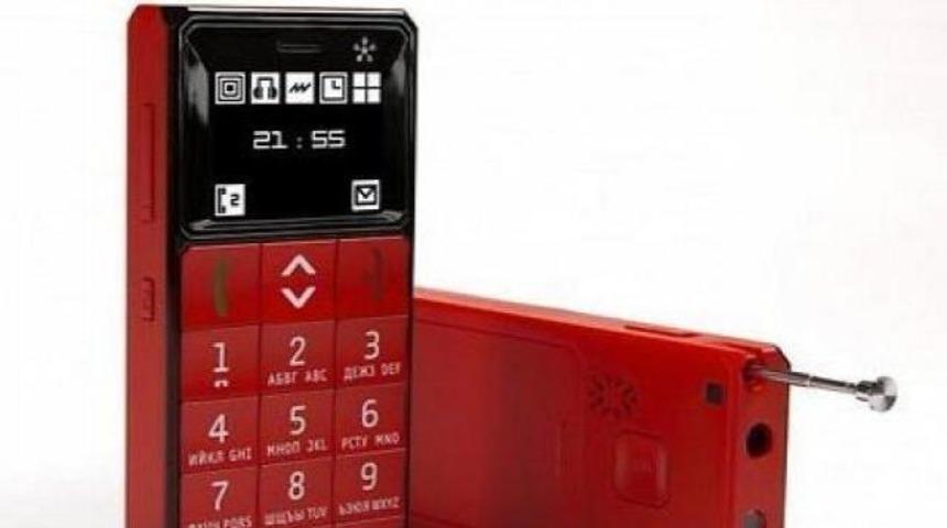 Ruslar 'nine' telefonu yaptı