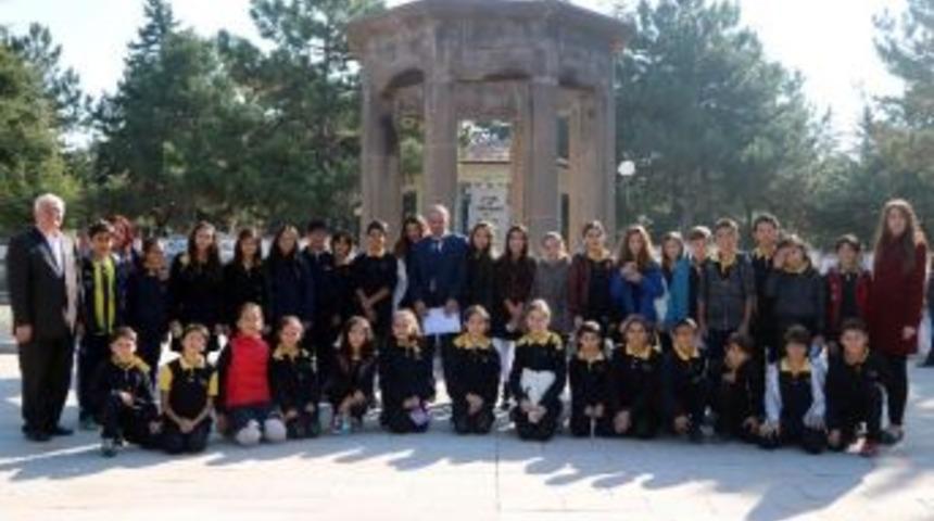 &Ouml;ğrencilerden Cebeci Şehitliği&rsquo;ne Ziyaret