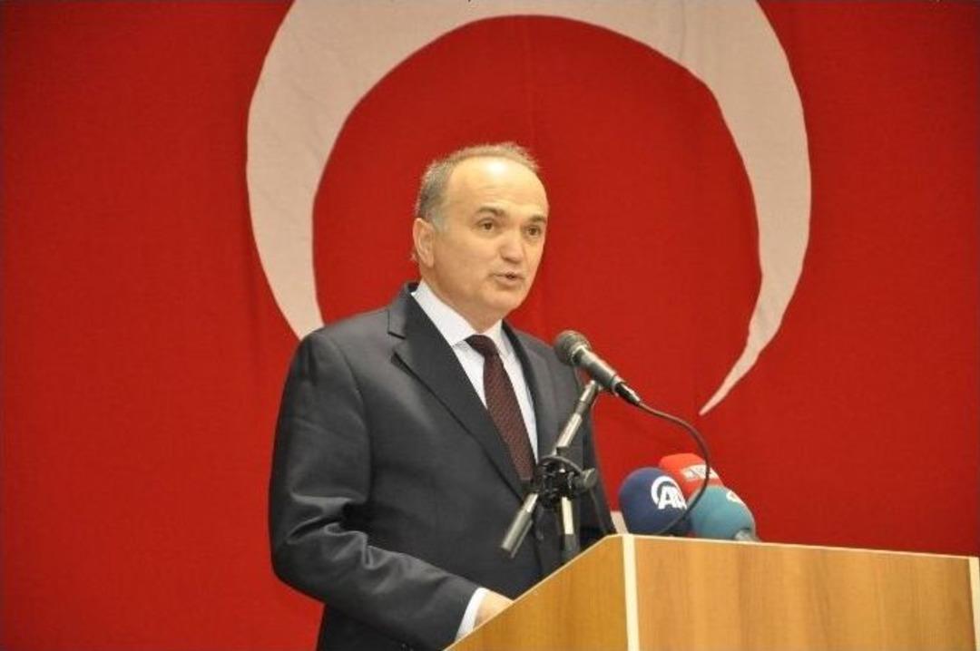 Bakan &Ouml;zl&uuml;&rsquo;den &rsquo;başkanlık&rsquo; Yorumu