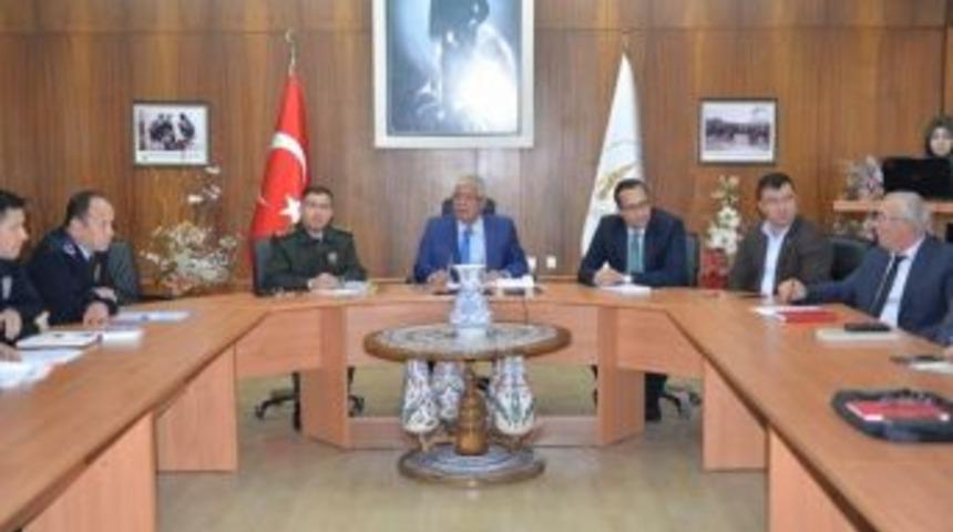 Karla M&uuml;cadele Toplantısı