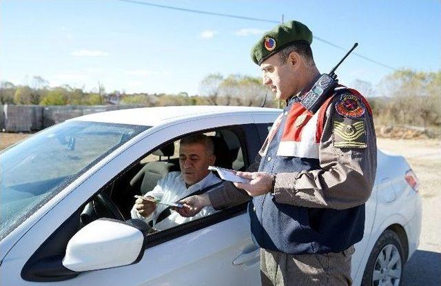 Jandarmadan Hayat Kurtaran Emniyet Kemeri Uyarısı