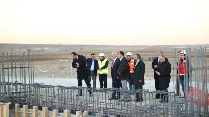 Başkan, Bin 453 Dairelik Toplu Konut İnşaatını İnceledi