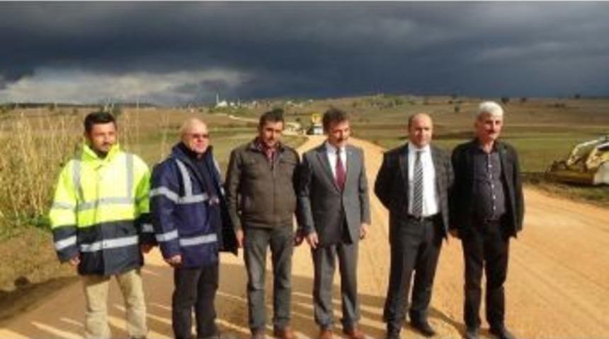 K&ouml;y Yollarına Asfalt