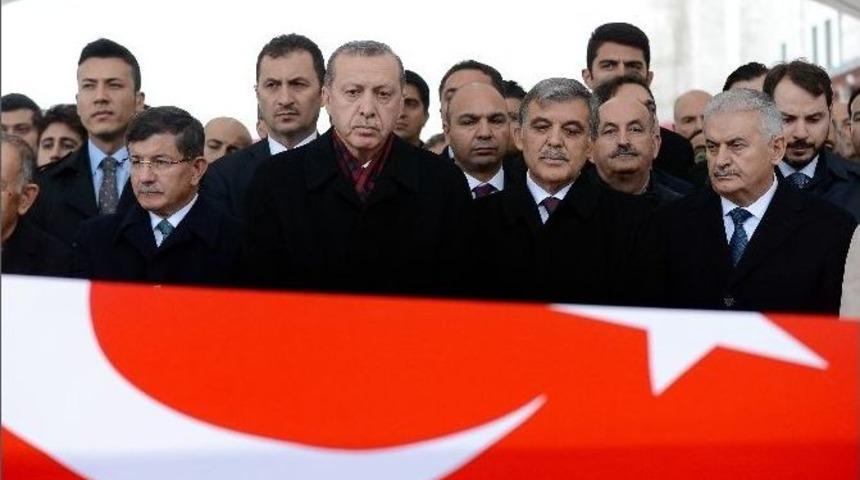 Korkut &Ouml;zal Son Yolculuğuna Uğurlandı