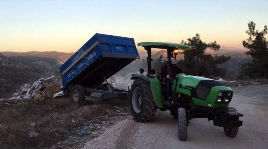 Bir Trakt&ouml;r İnşaat Pisliği 4 Bin Lirasına Mal Oldu