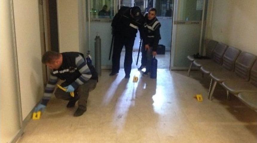 Acil&rsquo;de Hasta Yakını Ter&ouml;r&uuml;