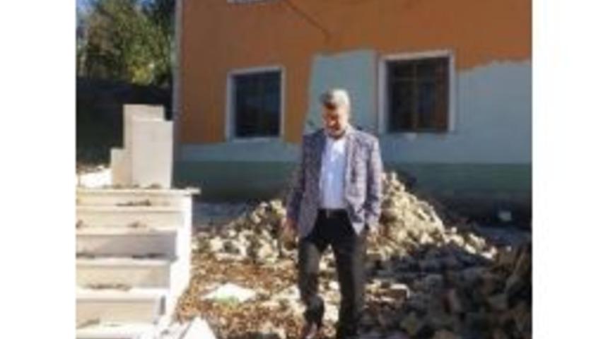 Başkan Yiğit Tarihi Camii Ve &Ccedil;eşmelerin Onarımını Başlattı