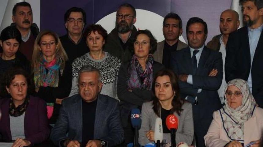 Hdp'li H&uuml;da Kaya, "meclisten &Ccedil;ekilmemiz S&ouml;z Konusu Değil"