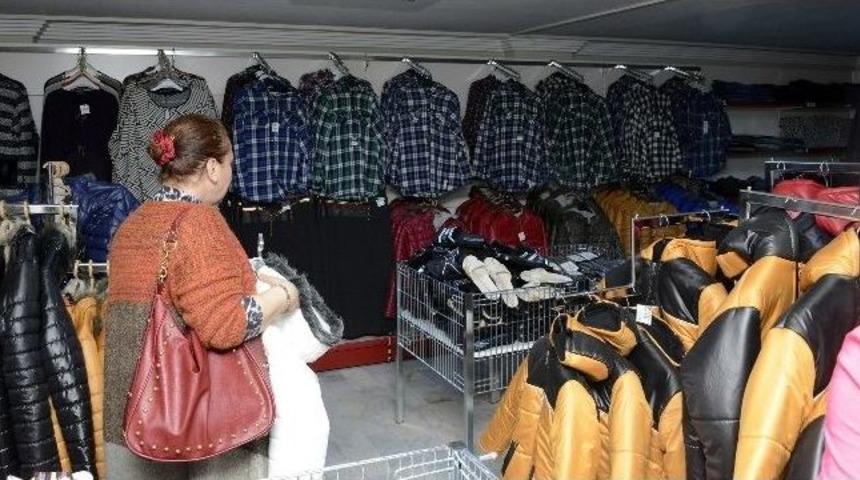 Dosteli Market Muhta&ccedil;lara Yardım Elini Uzatıyor